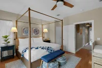 Gulf View Deck and Private Courtyard - Charming Coastal Haven