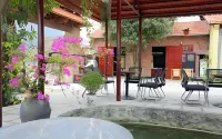 Hang Mua Ecolodge Garden Hotel di Ninh Tiến