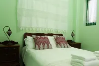 To Konatzi Tis Marikas Tzai Tou Yianni Hotels in 