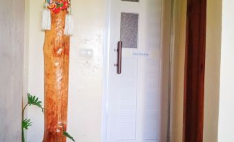 Fusioned Aesthetic-Rustic Rms at Boone's