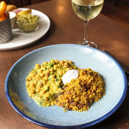 The Tickled Trout Отели рядом с достопримечательностью «Бренчли Гарденс»