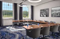 フェアフィールド イン & スイーツ マディソン ヒストリック イーグル コットン ミル