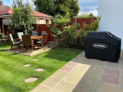 Brooklyn House Hotels in Potters Bar