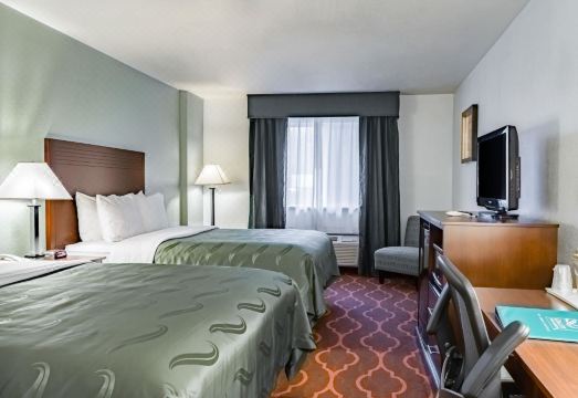 Quality Inn & Suites Vancouver North - Housity