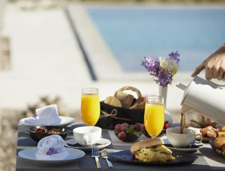 Absolute Paradise Santorini- Adults Only Отели рядом с достопримечательностью «Black Rock Studios»