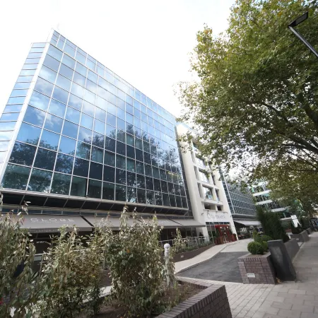 Clayton Hotel Chiswick Отели рядом с достопримечательностью «Чизвик»