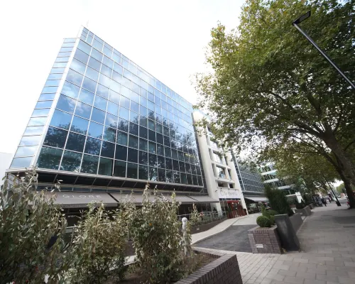 Clayton Hotel Chiswick Отели рядом с достопримечательностью «Чизвик»