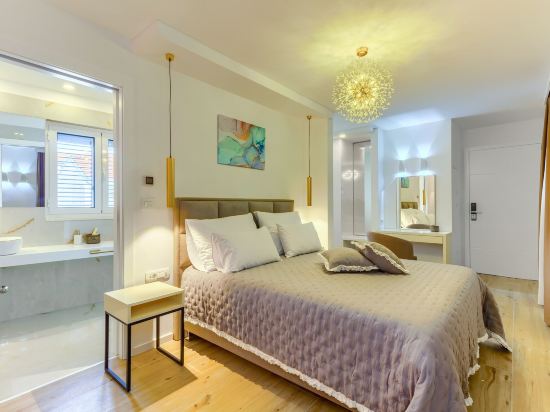 Irini Luxury Rooms