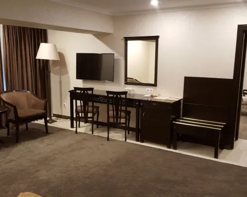 Grand Mir Hotel Zimmer Photos