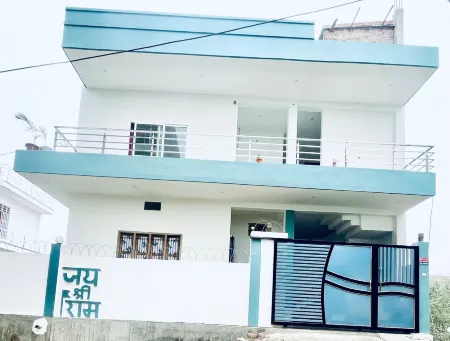 Majestic Guest House Отели в г. Сойепур