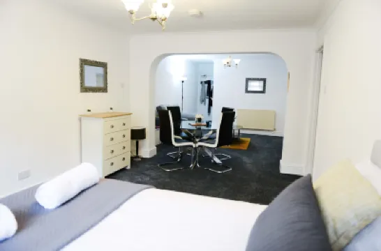 Bridle Lodge Apartments Hotels in 