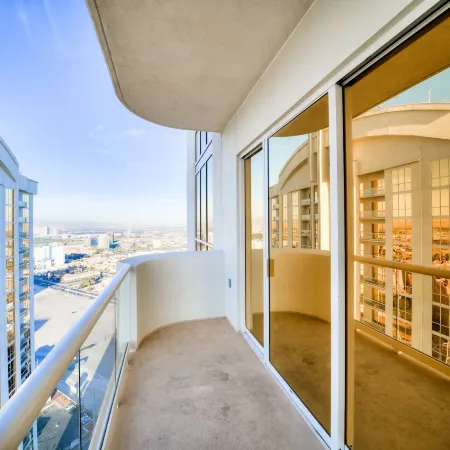 Jet Luxury at the Signature Condo Hotel
