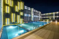 Grand Sylhet Hotel & Resort - piscina