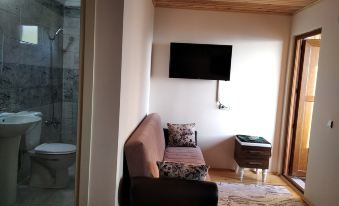 Migroras Otel & Restaurant - Karestel Yaylasi