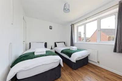 Lovely 2-Bed House in Kent - Parking Available Hotels in 