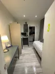 Nice Studio in London Hotels in London Borough of Ealing