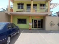 Feehi's Place Hotels in Labone