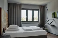 Underdog Hotel