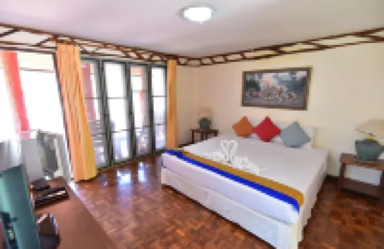 Koh Ngai Resort Hotels in Koh Ngai