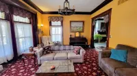 The Kings Throne Inn and Guest House Các khách sạn ở Toledo