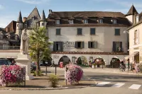 Charme et Caractère le Turenne Hotels in Altillac