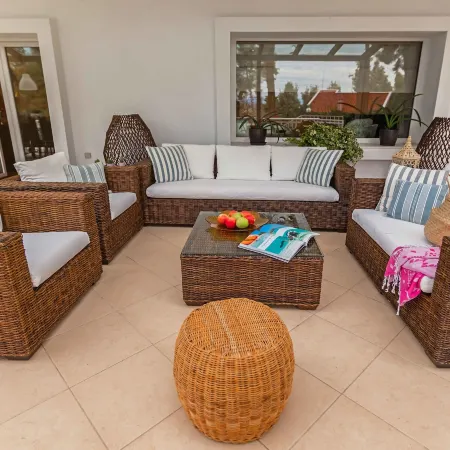 Danai's Secluded Paradise - Azure Coastal Dreams