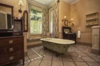 Hacklewood Hill Country House - homestay
