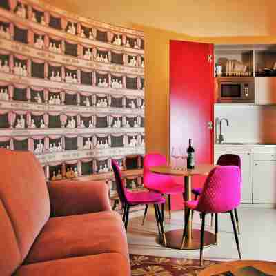 Scene Suites Apartments Rooms