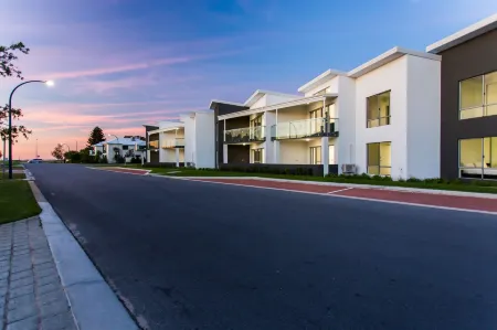 Reflections By Rockingham Apartments Отели в г. Рокингем