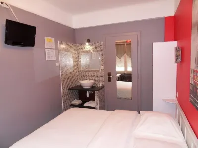 Hotel du Centre Hotels near Centre commercial le marche des thermes