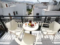 Iliovasilema Hotels near Portara