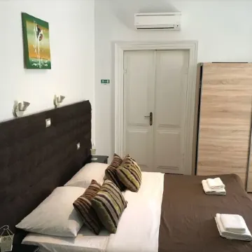 Pula Antic Rooms in Center