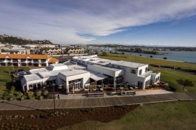East Pier Hotel