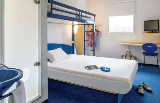 利布爾訥宜必思快捷酒店