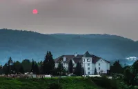 AX Hotel Hotels in Mont Tremblant
