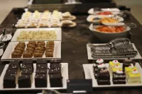 Fairfield by Marriott Indore - breakfast