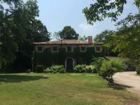 Agriturismo Corte San Girolamo فنادق في Curtatone