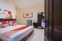 RedDoorz at Graha 99 Simomulyo Hotels in Sukomanunggal