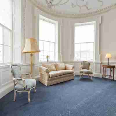 Henrietta Suites City Centre Others