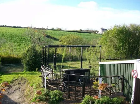 Bryncoch Отели в г. Кросс Хандс