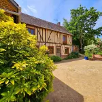 Au Refuge des 3 Ours - Chambres d'hôtes et Cabanes فنادق في Agnetz