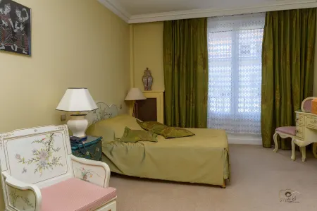 Hôtel de la Cloche Отели в г. Витри-ле-Франсуа