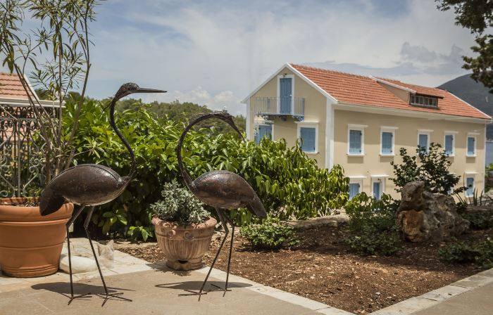 Faros Suites (Adults Only)