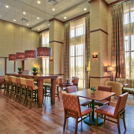 Hampton Inn & Suites Scottsdale at Talking Stick