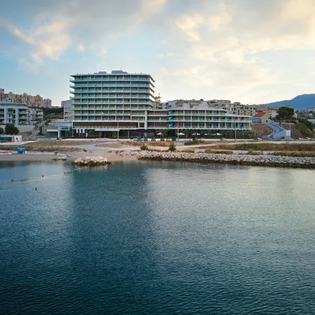 Amphora Hotel