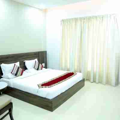 Hotel the Royal Bharti Rooms