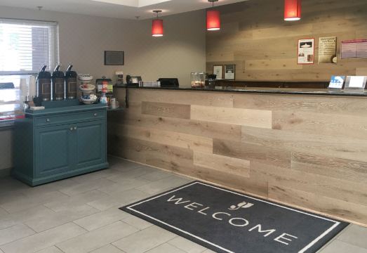 컨트리 인 & 스위트 바이 래디슨 분 NC 외관