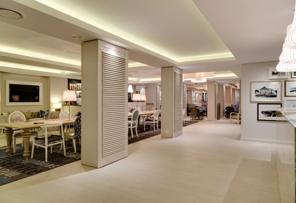 Protea Hotel Cape Town Sea PointOver view