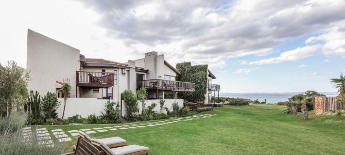 Supertubes Guesthouse Hotels in Western District