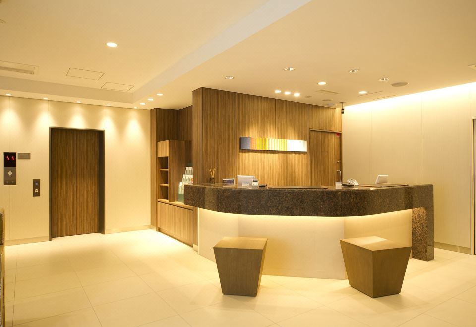 1. 더 케이큐 엑스..